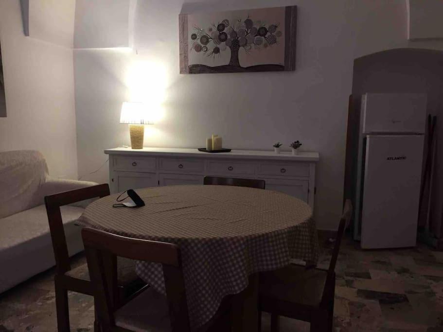 Ferienwohnung Alloggio Incantevole Storico Carovigno Exterior foto